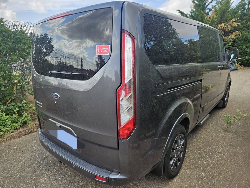 Ford Tourneo Custom 2.0 TDCi 320 L2 Tourneo Titanium — zdjęcie 5