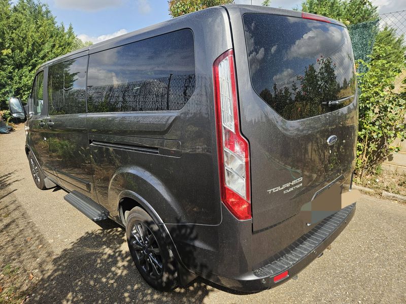 Ford Tourneo Custom 2.0 TDCi 320 L2 Tourneo Titanium — zdjęcie 3
