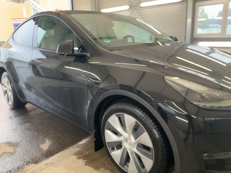 Tesla Model Y Max Range Dual AWD AWD — zdjęcie 8