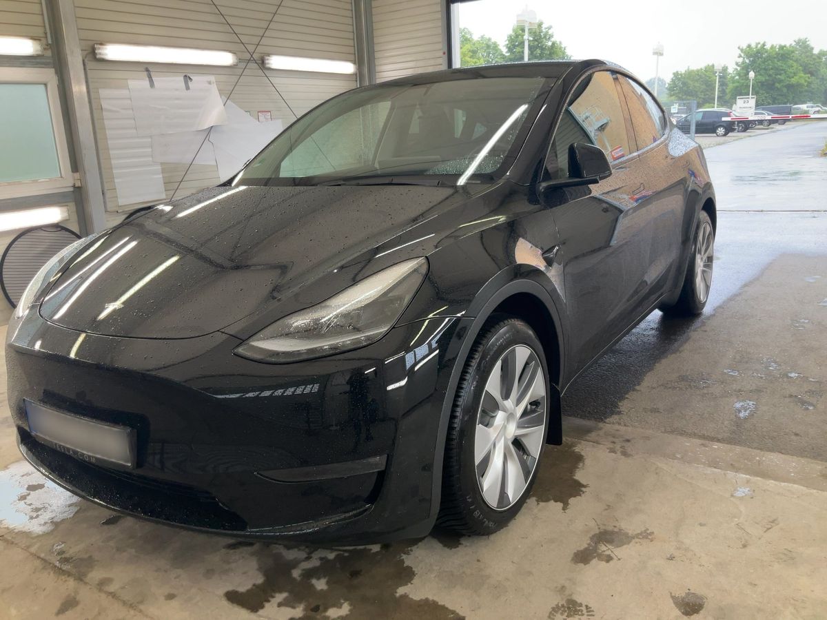 Tesla Model 2023