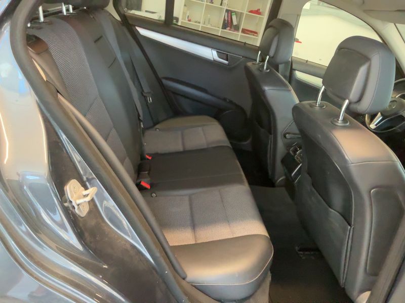 Mercedes-Benz C-Klasse C 220 CDI T BlueEfficiency Avantgarde 2013 – снимка 19