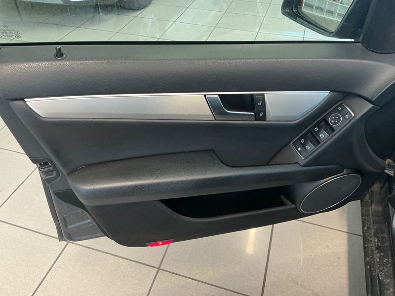 Mercedes-Benz C-Klasse C 220 CDI T BlueEfficiency Avantgarde 2013 – снимка 25