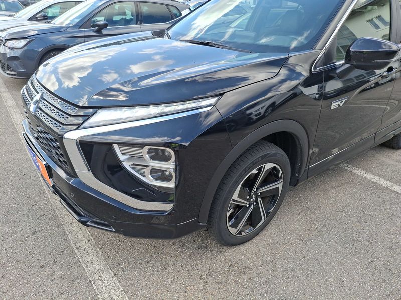 Mitsubishi Eclipse Cross 2.4 Plug-in Hybrid Plus Select 4WD — zdjęcie 2