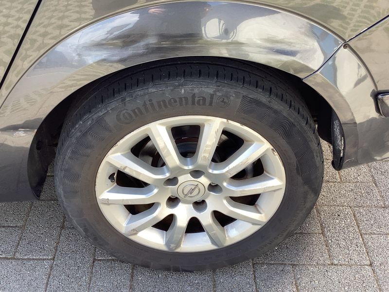 Opel Astra 1.6 Edition 2010 – снимка 5
