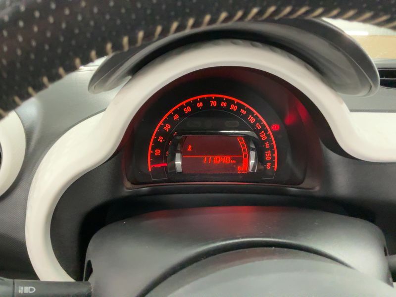 Renault Twingo 1.0 SCe Dynamique — zdjęcie 13