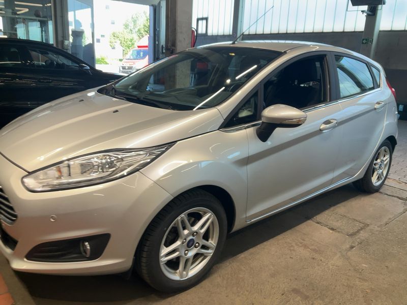 Ford Fiesta 1.0 EcoBoost Titanium — zdjęcie 2