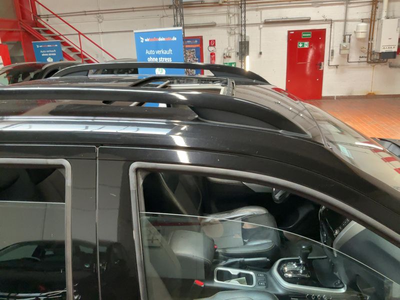 Nissan Navara NP-300 2.3 dCi N-Guard Double Cab 4x4 2019 – снимка 13