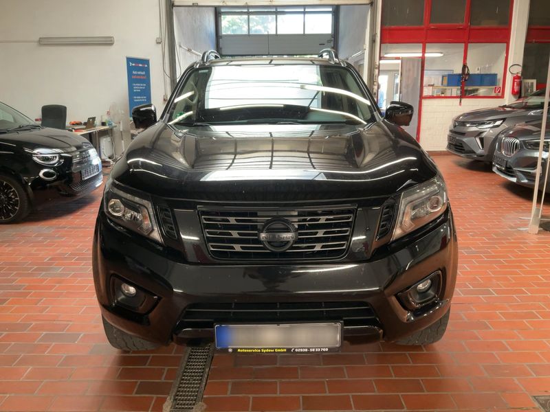 Nissan Navara NP-300 2.3 dCi N-Guard Double Cab 4x4 — zdjęcie 9