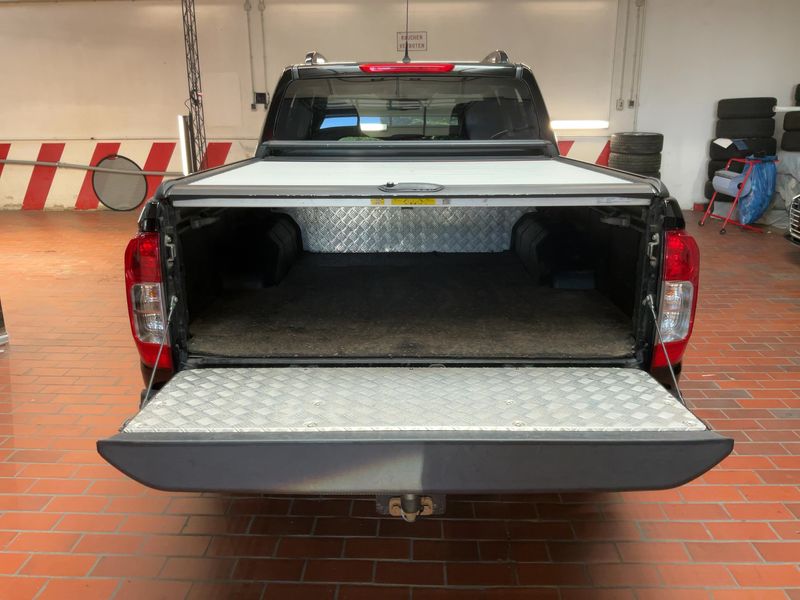 Nissan Navara NP-300 2.3 dCi N-Guard Double Cab 4x4 — zdjęcie 10