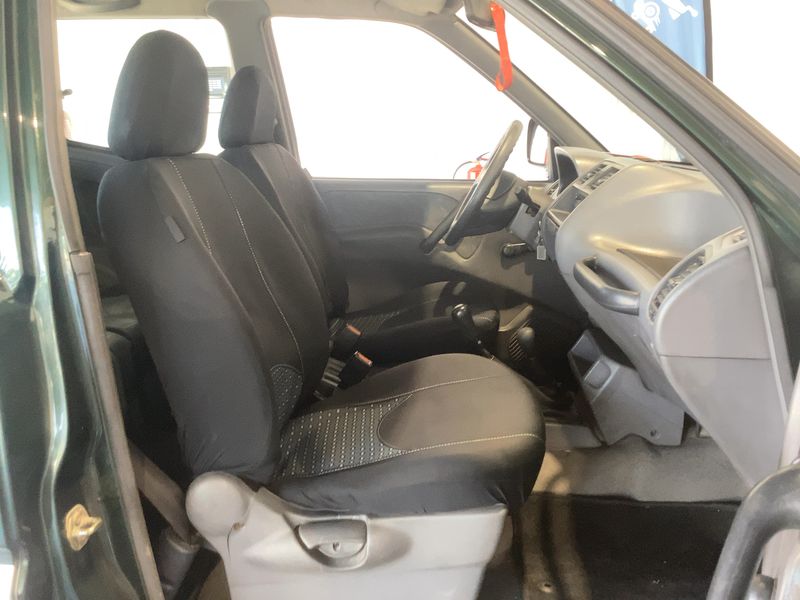 Nissan Terrano 2.7 Turbodiesel S — zdjęcie 11