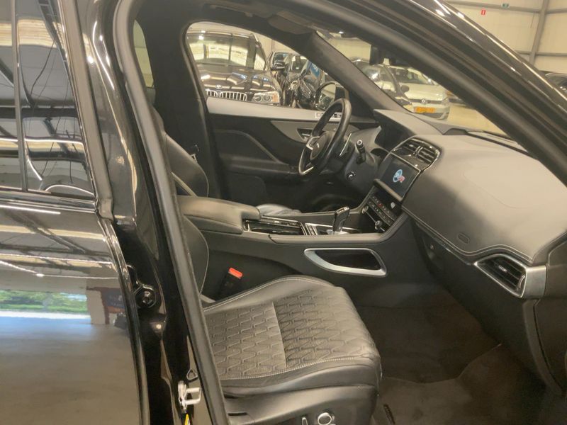 Jaguar F-Pace 5.0 V8 SVR AWD 2019 – снимка 16