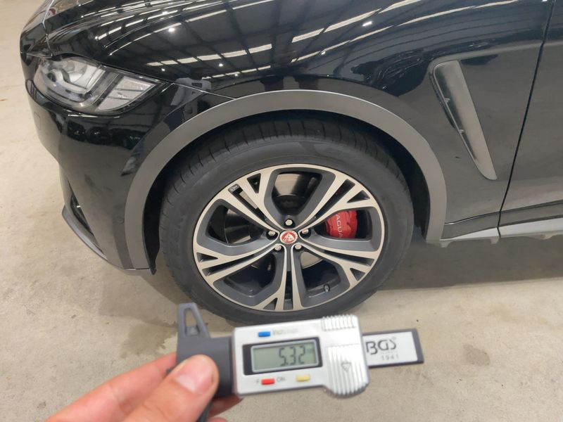 Jaguar F-Pace 5.0 V8 SVR AWD 2019 – снимка 3