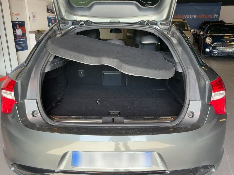 Citroen DS5 2.0 HDi Hybrid4 SportChic — zdjęcie 10