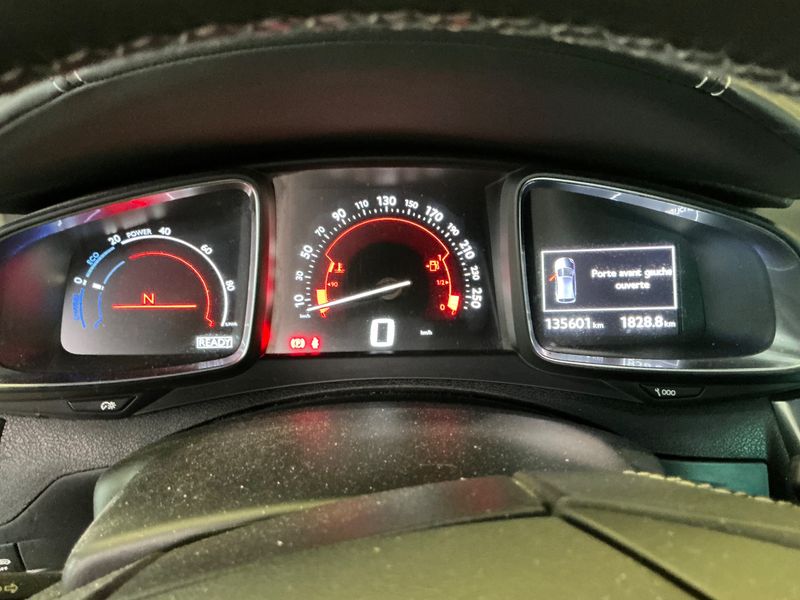 Citroen DS5 2.0 HDi Hybrid4 SportChic — zdjęcie 13