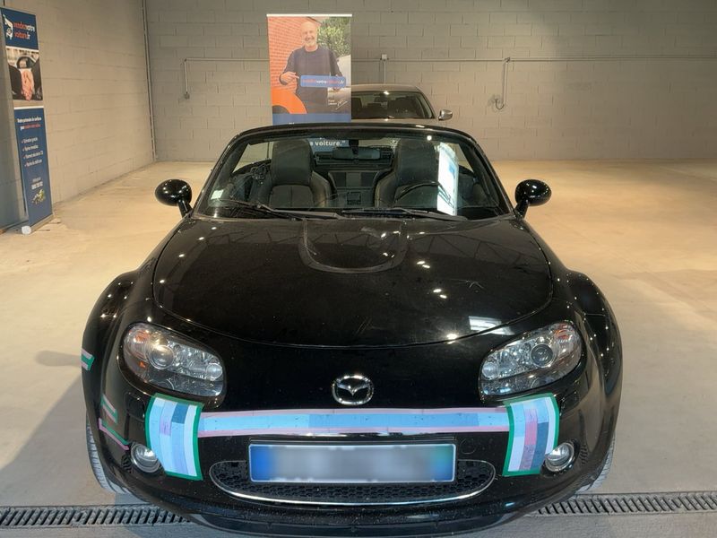 Mazda MX-5 1.8 Niseko Roadster Coupe — zdjęcie 9