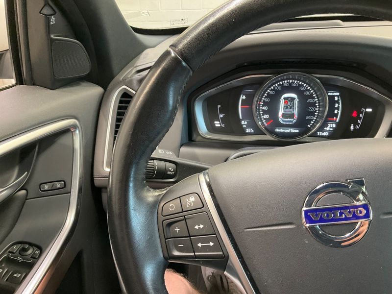 Volvo XC60 2.0 D4 Linje Inscription 2WD 2017 – снимка 25