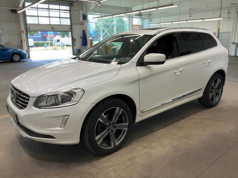 Volvo XC60 2.0 D4 Linje Inscription 2WD 2017 – снимка 1