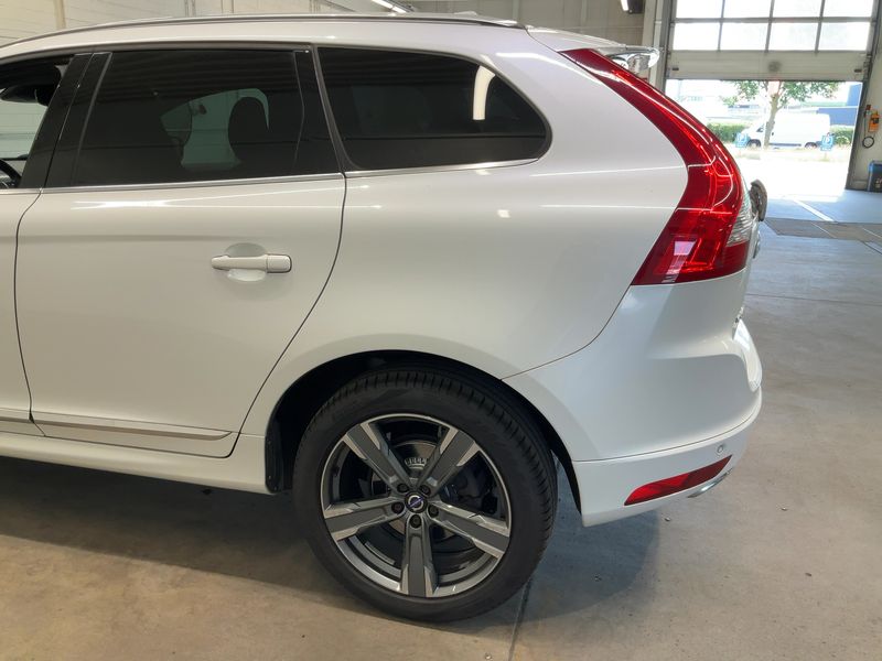 Volvo XC60 2.0 D4 Linje Inscription 2WD 2017 – снимка 6