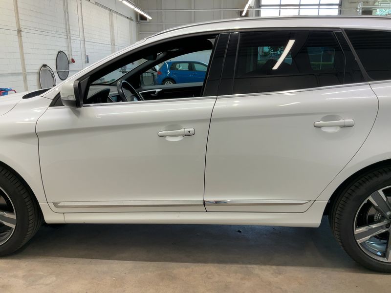 Volvo XC60 2.0 D4 Linje Inscription 2WD 2017 – снимка 4