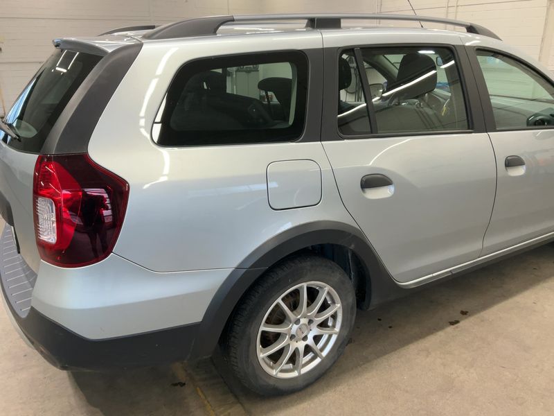 Dacia Logan MCV 1.5 dCi Stepway — zdjęcie 6