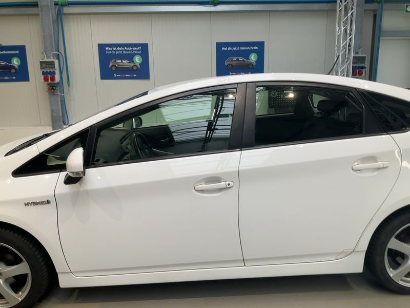 Toyota Prius 1.8 Comfort — zdjęcie 4