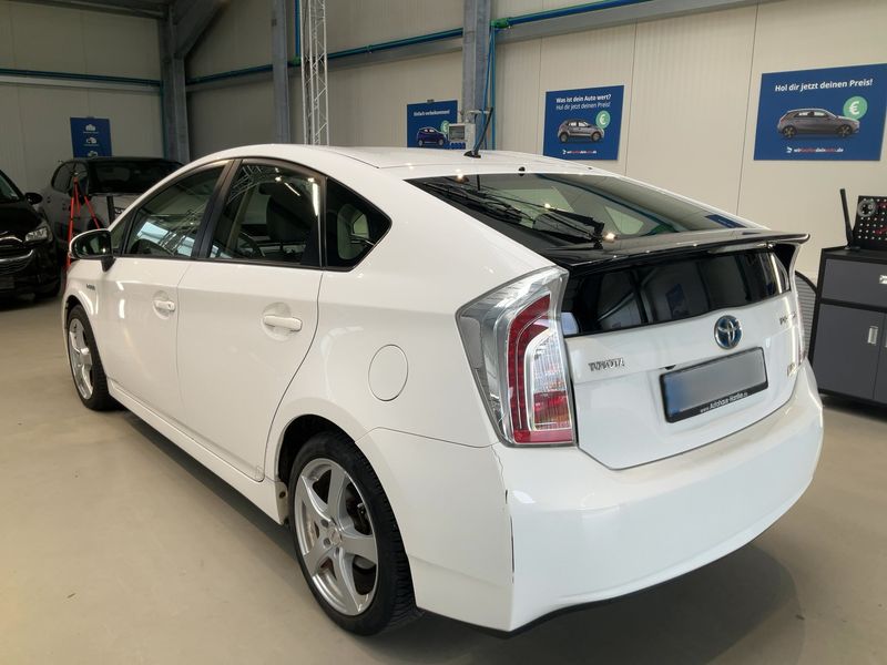 Toyota Prius 1.8 Comfort — zdjęcie 3