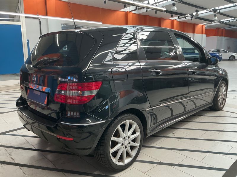 Mercedes-Benz B-Klasse B 200 Turbo — zdjęcie 2