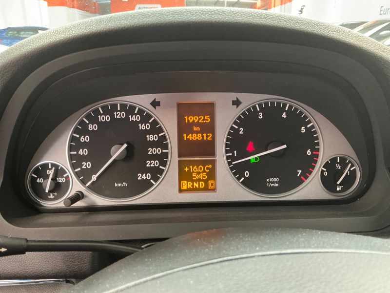 Mercedes-Benz B-Klasse B 200 Turbo — zdjęcie 4