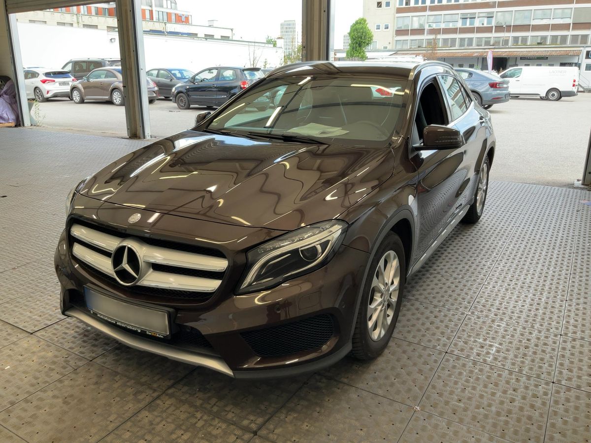 Mercedes-Benz GLA-Klasse 2015 — photo 1
