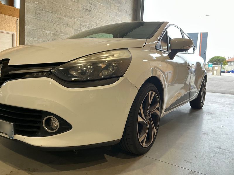 Renault Clio 1.2 Life — zdjęcie 2