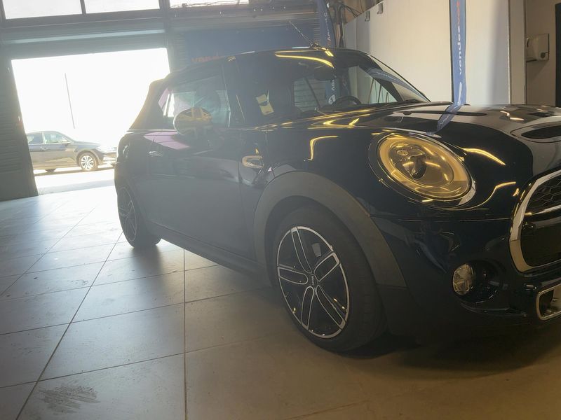 MINI Cabrio Cooper S John Cooper Works — zdjęcie 8