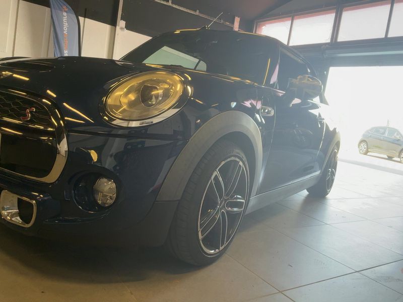 MINI Cabrio Cooper S John Cooper Works — zdjęcie 2