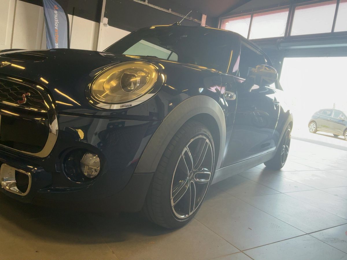 MINI Cabrio Cooper S John Cooper Works