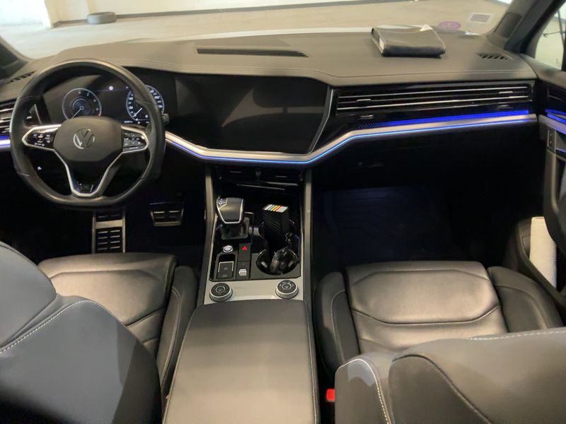 Volkswagen Touareg 3.0 eHybrid R 4Motion — zdjęcie 12