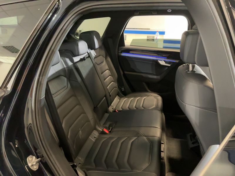Volkswagen Touareg 3.0 eHybrid R 4Motion — zdjęcie 14