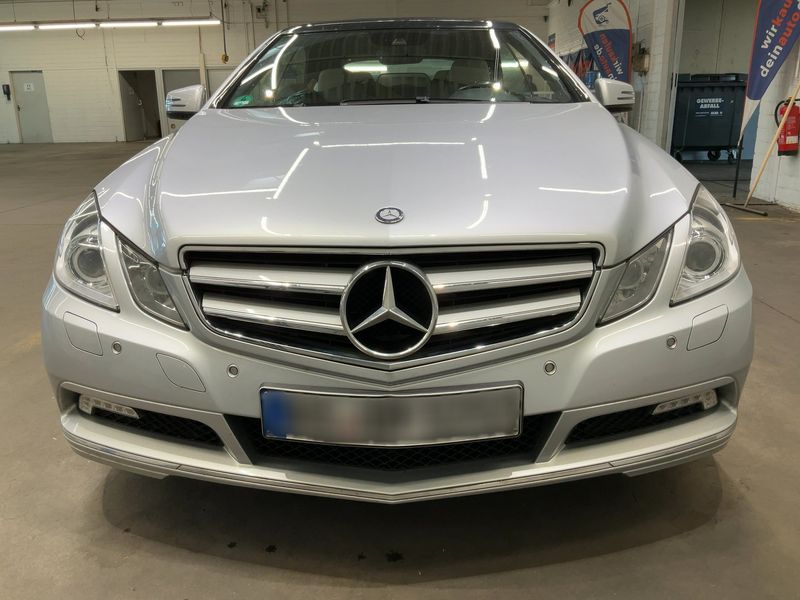 Mercedes-Benz E-Klasse E 250 CGI BlueEfficiency Avantgarde — zdjęcie 9