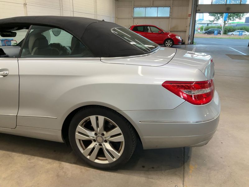 Mercedes-Benz E-Klasse E 250 CGI BlueEfficiency Avantgarde — zdjęcie 3