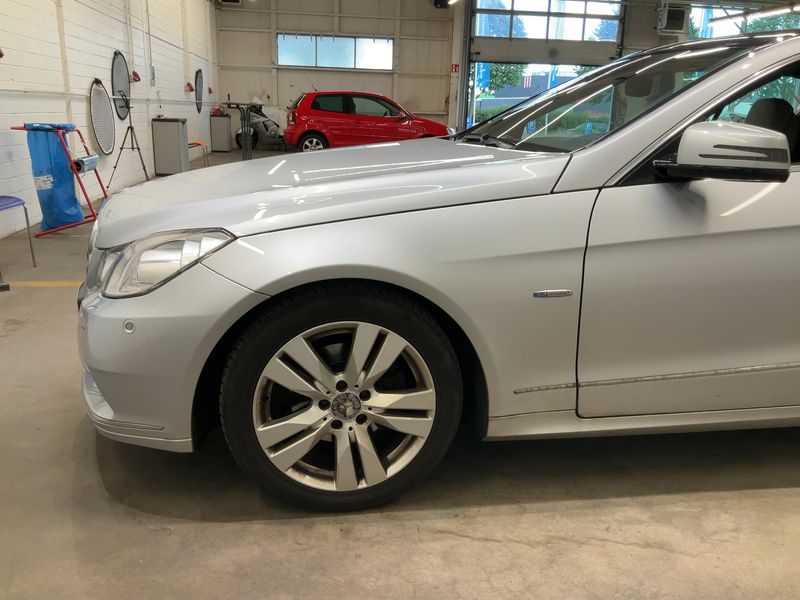 Mercedes-Benz E-Klasse E 250 CGI BlueEfficiency Avantgarde — zdjęcie 2