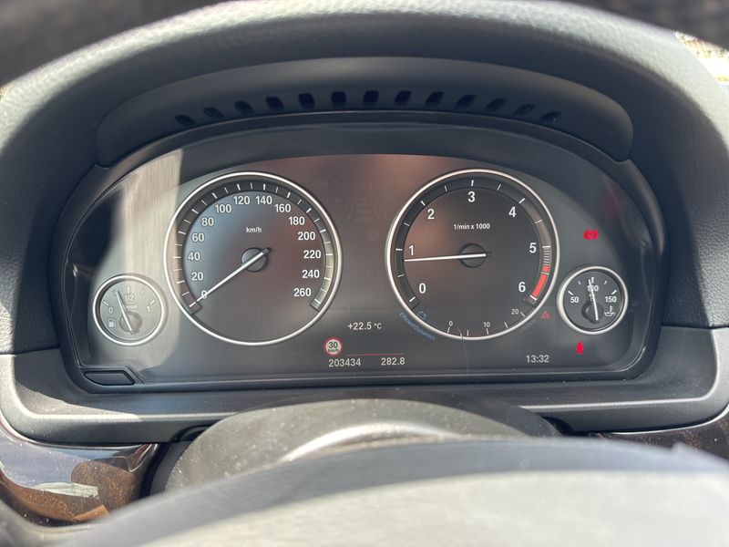 BMW 5er 520d — zdjęcie 12