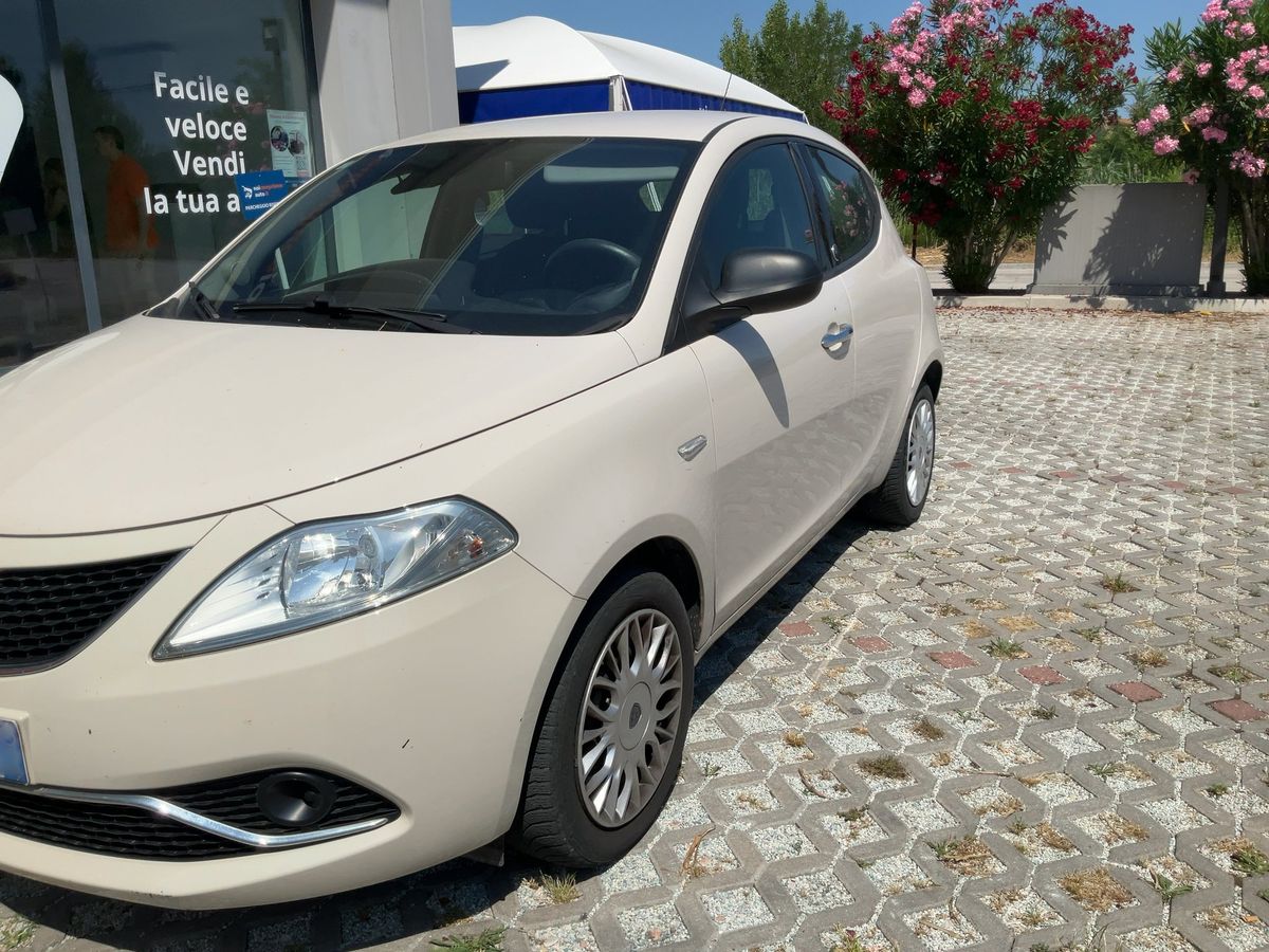 Lancia Ypsilon d'occasion