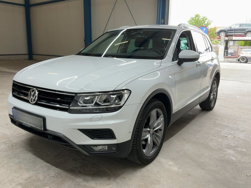 Volkswagen Tiguan 2.0 TDI Highline 4Motion BlueMotion Tech 2017 – снимка 1