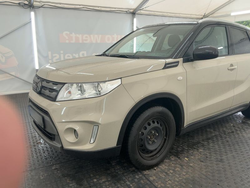 Suzuki Vitara 1.6 DDiS Comfort+ 4x4 — zdjęcie 2