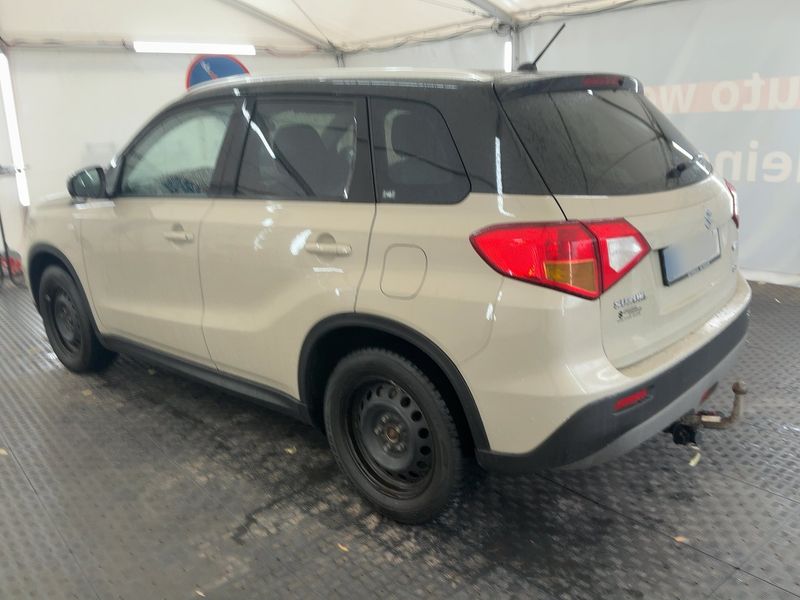 Suzuki Vitara 1.6 DDiS Comfort+ 4x4 — zdjęcie 3