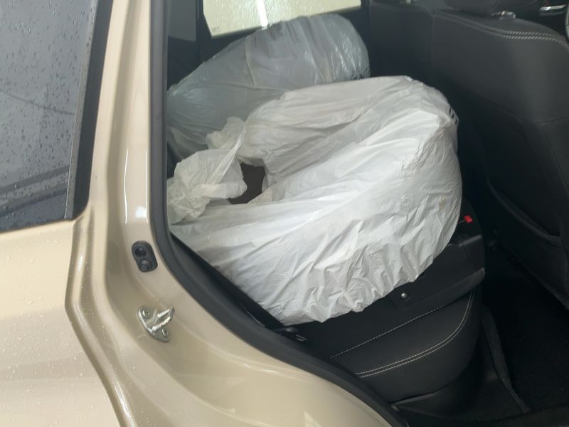 Suzuki Vitara 1.6 DDiS Comfort+ 4x4 — zdjęcie 14