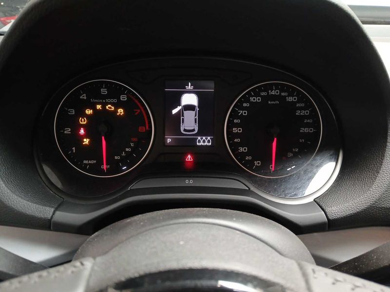 Audi Q2 35 TFSI Sport — zdjęcie 12