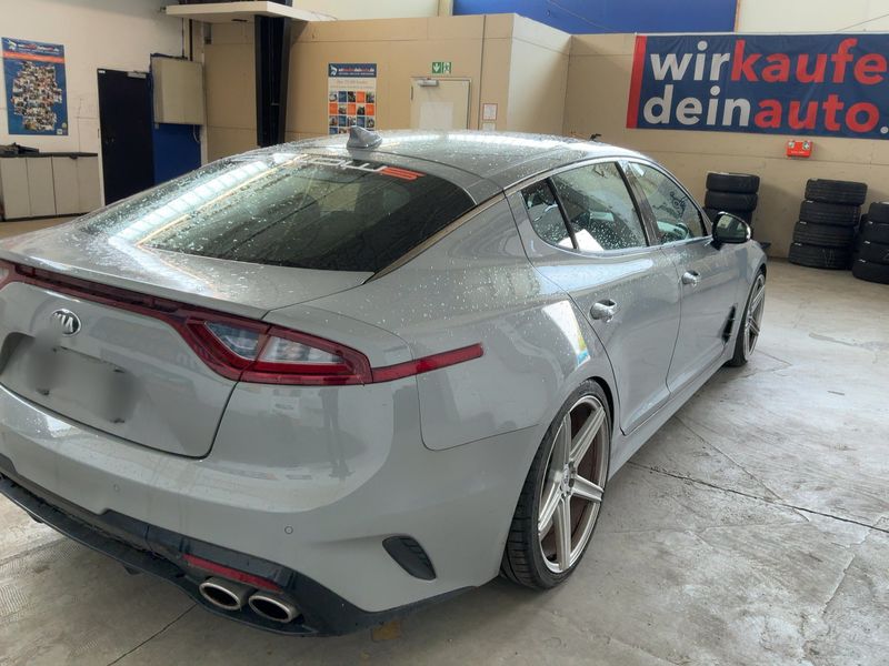 Kia Stinger 3.3 V6 TGDI GT 4WD — zdjęcie 6