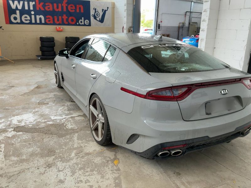 Kia Stinger 3.3 V6 TGDI GT 4WD — zdjęcie 3