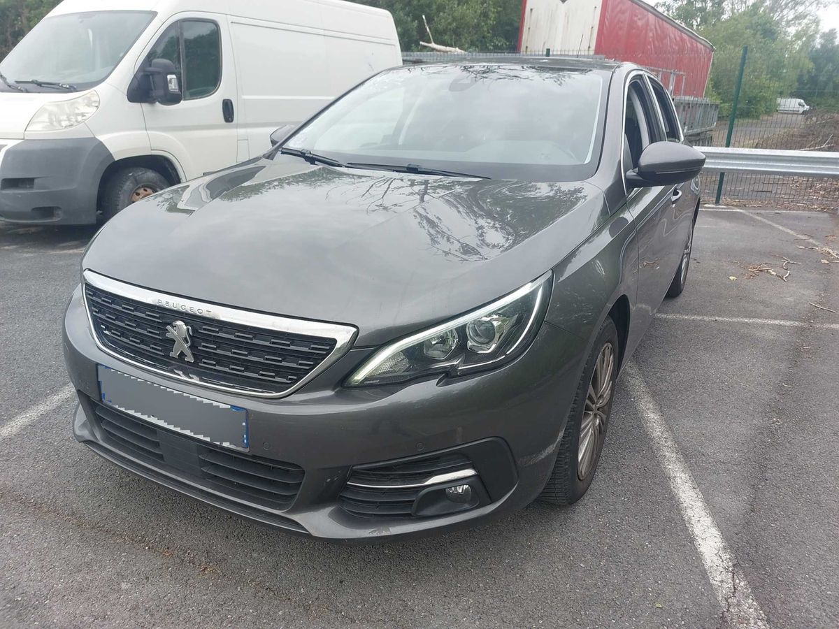 Peugeot 308 2021 — photo 1