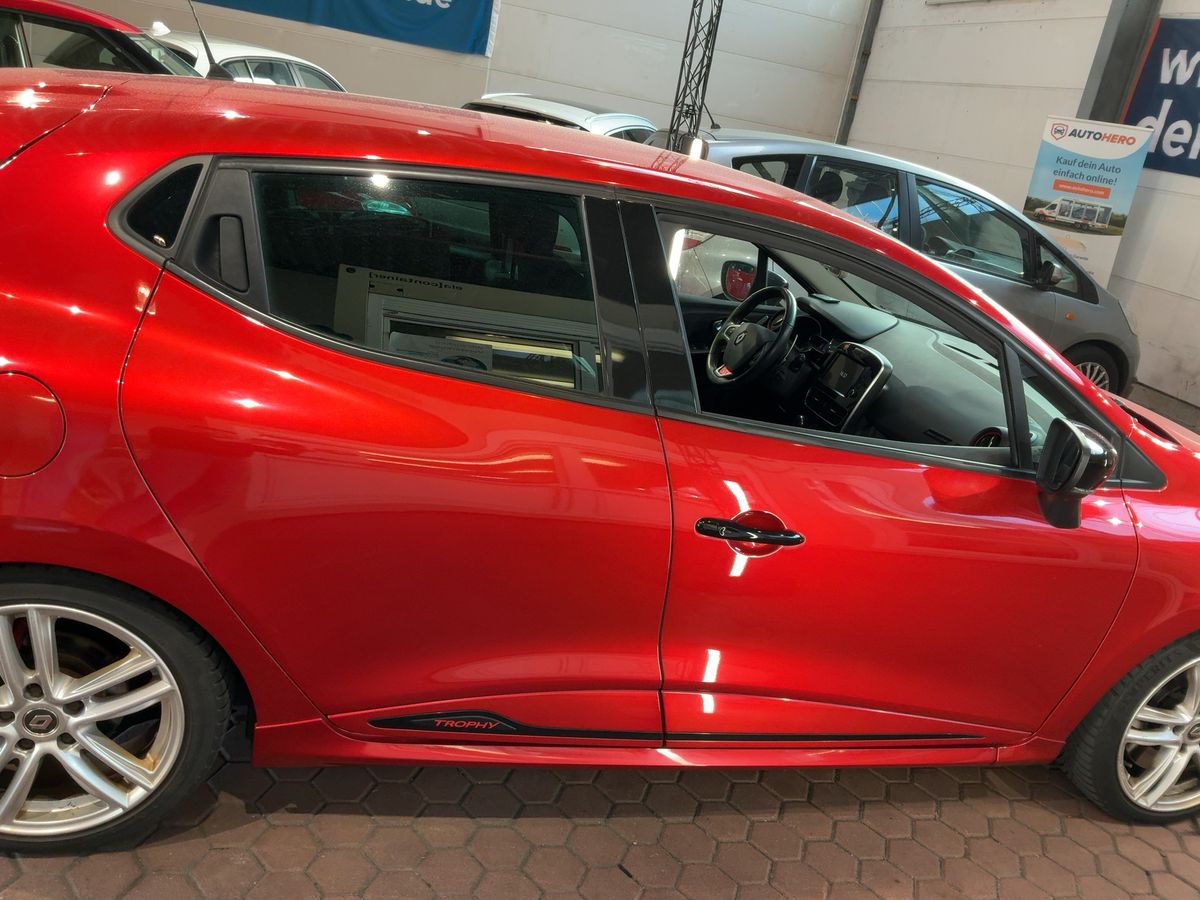 Renault Clio 2019 — photo 11