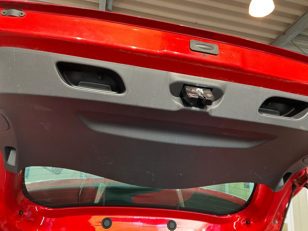 Renault Clio 2019 — photo 28